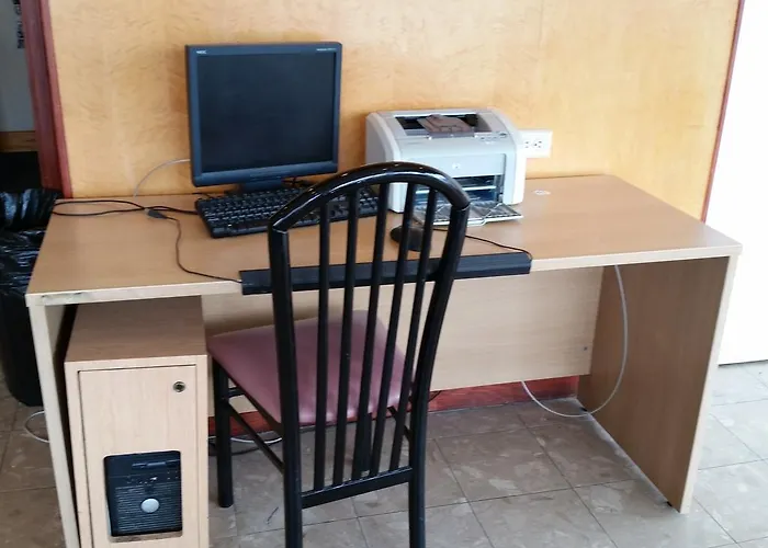 University Hotel And Suites